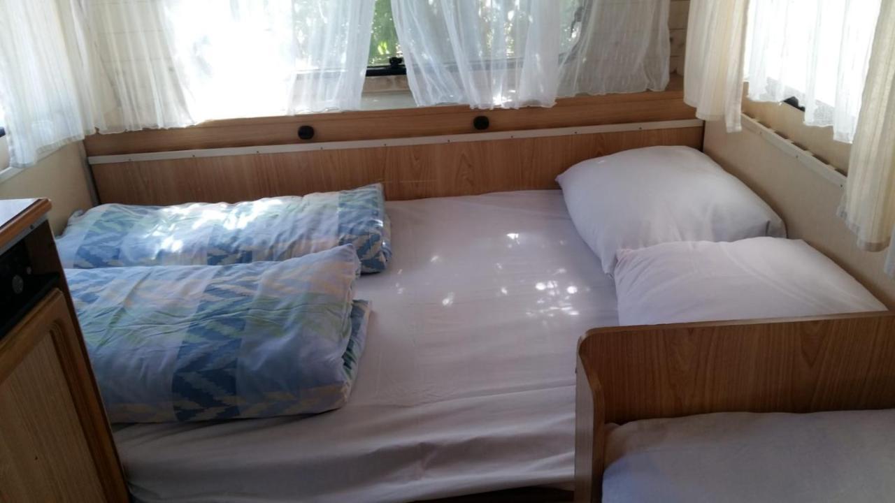 Caravans Magda Niechorze Eksteriør billede